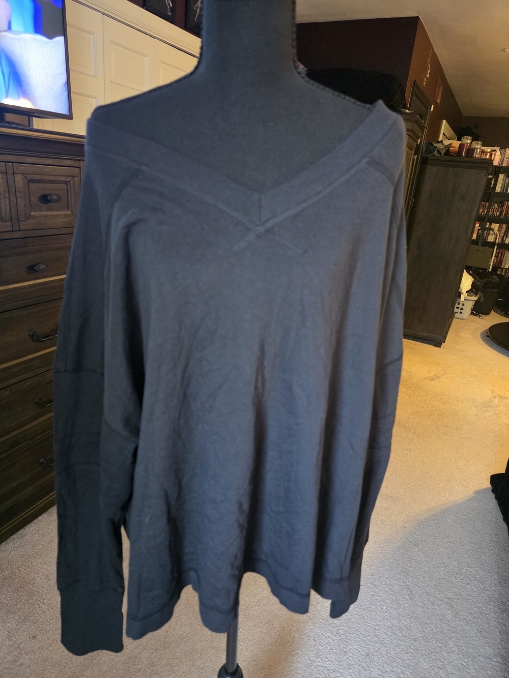 SO Goods for Life NWT Black Off-the-Shoulder Sweatshirt Size Large 100% Cotton